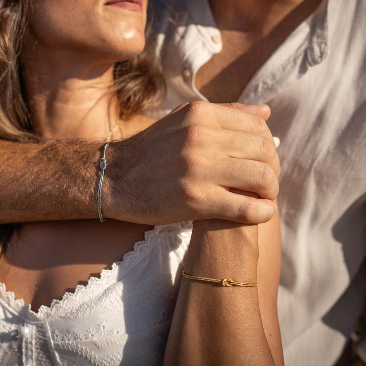 Elio™ - Bracciale Minimalista con Nodo Amore